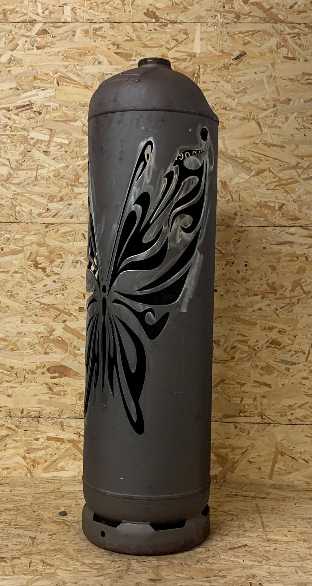 Feuertonne Schmetterling